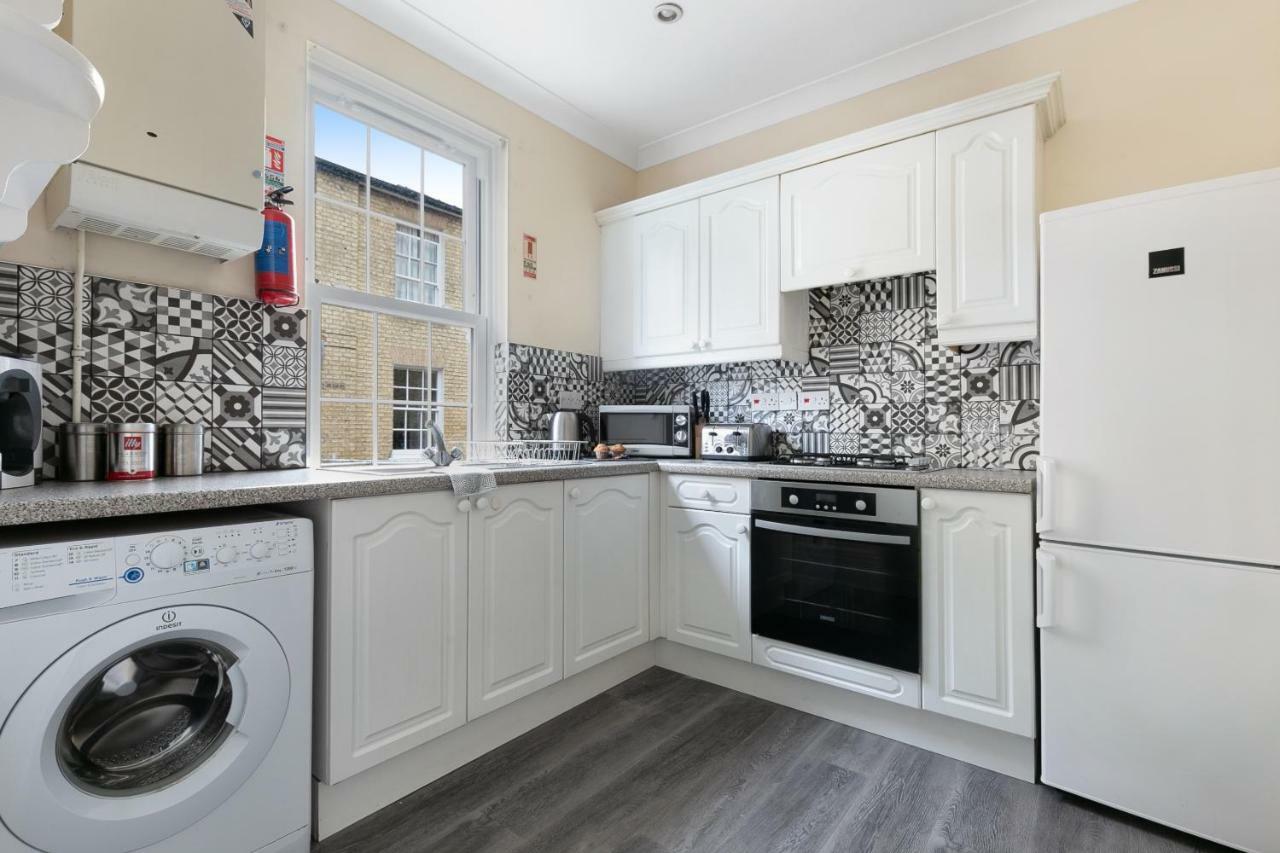 Stylish Cottage - Parking - Garden - Sleeps 6 Cambridge  Extérieur photo